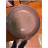 Image 4 : Le Creuset Red Enamel Cast Iron Skillet, 26 cm