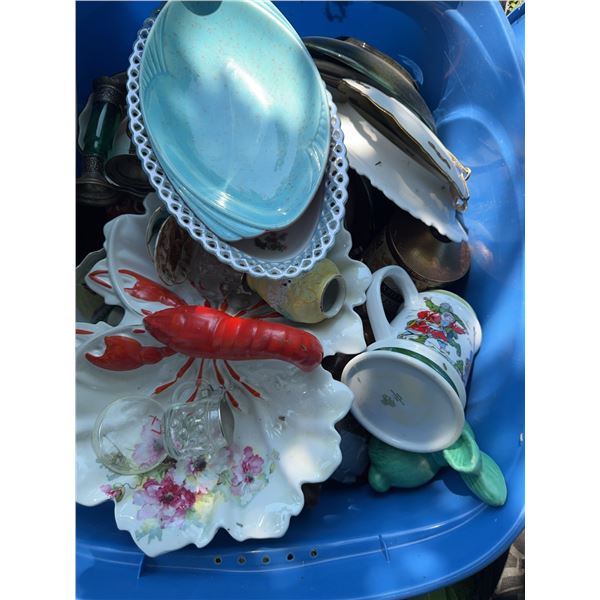 Royal Crest China and Decorative Ceramics