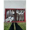 Image 1 : Hutschenreuther 12-Piece Silverplate Spoon Set with Box
