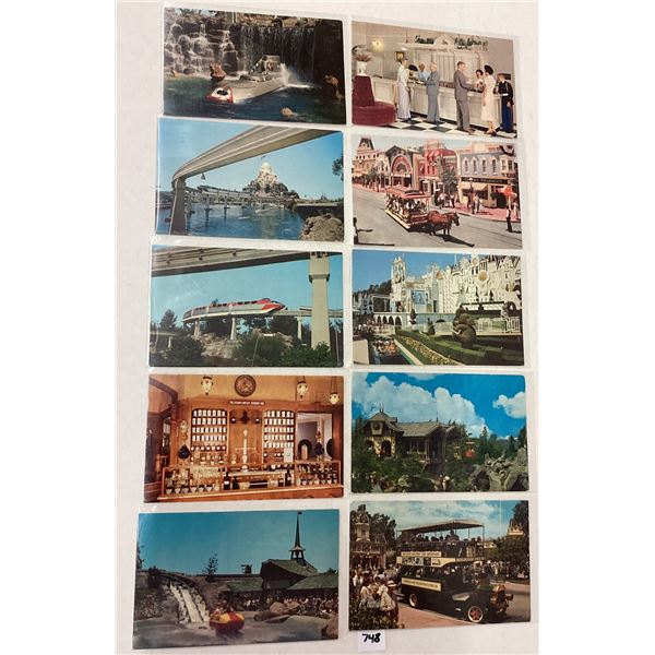 Disney - Disneyland & Disneyworld Approx. 140 Postcards
