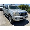Image 2 : TOYT TACOMA 2006 T-2 DAYS