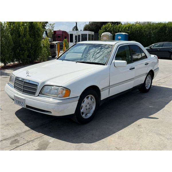 MERZ C230 1997 SALV T/DONATION