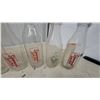 Image 5 : Vintage Silverwood's Safe Milk 8-Bottle Metal Carrier with Wooden Handle and Glass Bottles