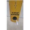 Image 4 : Vintage "The Winnipeg Tribune - A Great Newspaper" Yellow Metal Advertising Thermometer Sign