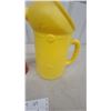 Image 3 : Vintage Shell Yellow Plastic 1-Gallon Oil Pouring Jug and Shell X-100 10W-30 Motor Oil Can