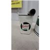 Image 2 : Castrol Wakefield Outboard Gear Oil Imperial Pint Can and Quaker State 5-Pound Grease Can