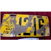 Image 2 : Vintage 1916 Manitoba Porcelain License Plate with Buffalo Emblem, Yellow and Black Matching