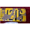 Image 4 : Vintage 1916 Manitoba Porcelain License Plate with Buffalo Emblem, Yellow and Black Matching