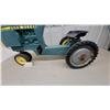 Image 4 : Vintage John Deere 3020 Narrow-Front Pedal Tractor by Ertl, 1960s