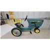 Image 8 : Vintage John Deere 3020 Narrow-Front Pedal Tractor by Ertl, 1960s