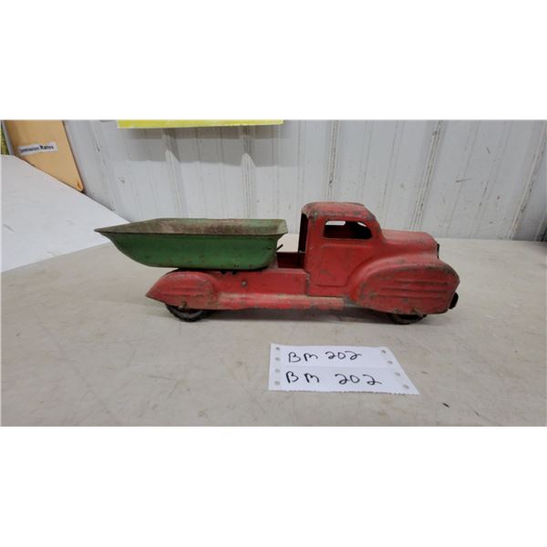 Vintage Lincoln Pressed Steel Toy Dump Truck, Red Cab and Green Bed, 14"