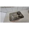 Image 3 : Vintage 1950s Veedol Heavy Duty-Plus Motor Oil 1 Imperial Gallon Metal Can