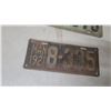 Image 3 : Antique 1920 and 1921 Manitoba Canada Automobile License Plates, Set of 2