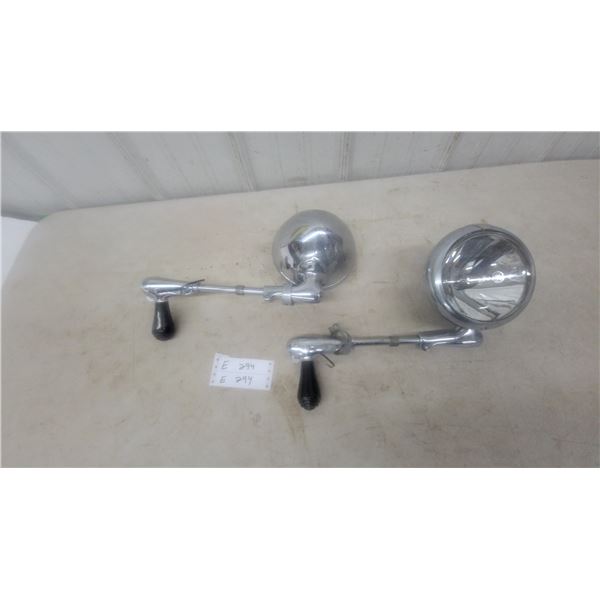 2 Auto-Mount Spotlights with Black Handles