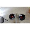 Image 2 : Railroad Crossing Signal Head Assembly with Dual Flashing Red Lights and Crossbar Mount