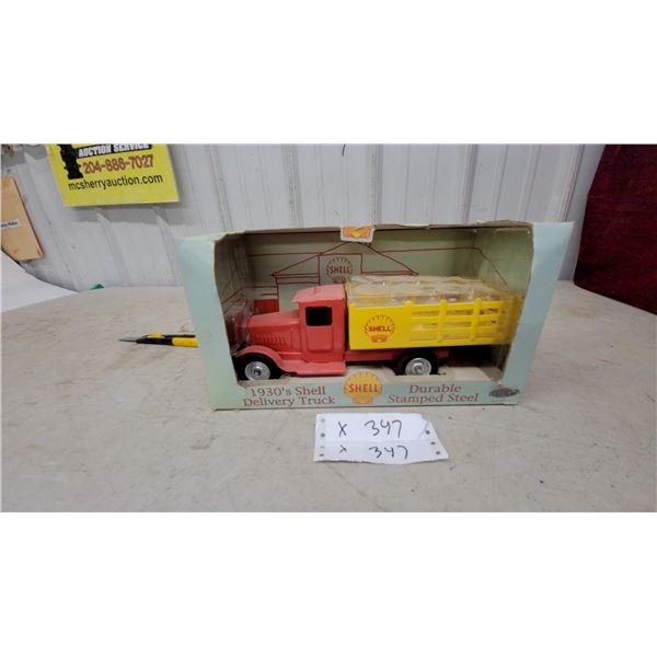 Gearbox 1930s Shell Delivery Truck, Stamped Steel, #96313