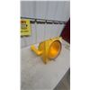 Image 2 : Single-Section Yellow LED Traffic Signal Beacon Warning Light, Cast Aluminum, Pole Mount Working