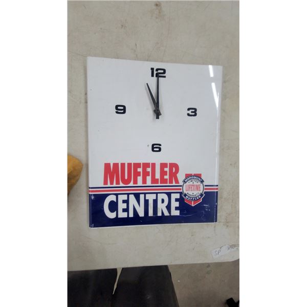 Maremont Muffler Centre Lifetime Warranty Advertising Wall Clock 12”×15”