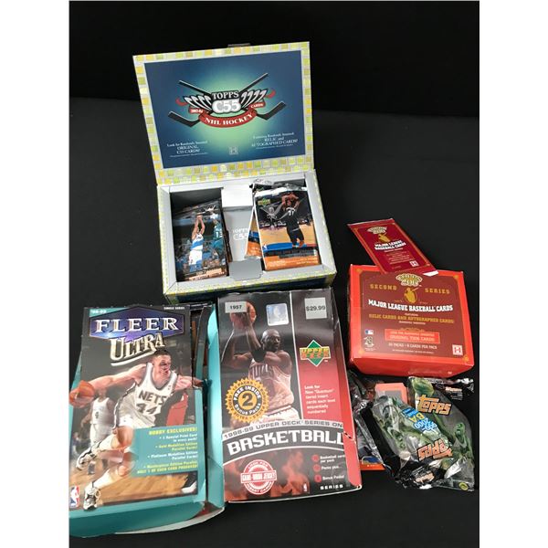 LOT OF LOOSE HOCKEY TRADING CARDS INCLUDING ORIGINAL EMPTY PACKS