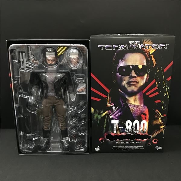 HOT TOYS THE TERMINATOR T800 1:6 SCALE STATUE IN BOX