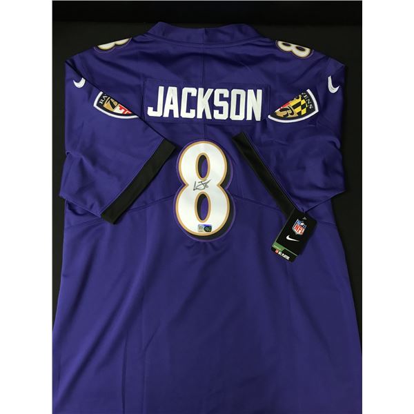 LAMAR JACKSON SIGNED BALTIMORE RAVENS FOOTBALL JERSEY - ELITE COA