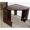 Image 1 : CORNER DESK *ASSEMBLED FOR PICTURES