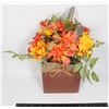 Image 1 : SMALL BASKET OF ARTIFICIAL FLOWERS