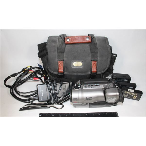 CANON ES950 8MM VIDEO CAMCORDER, BAG, ACCESSORIES
