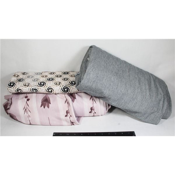LOT OF FABRIC ASSORTED