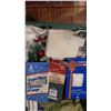 Image 7 : Christmas Decor A