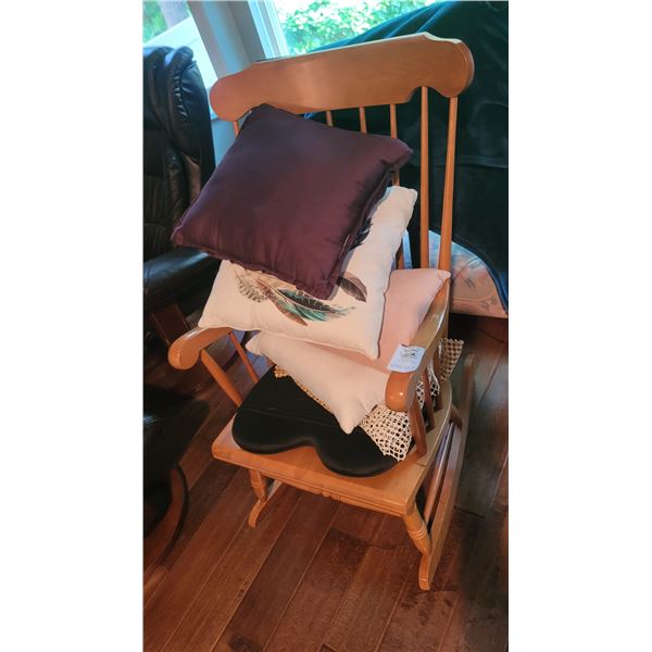 Maple rocking Chair A
