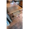 Image 3 : Mirror, Table A
