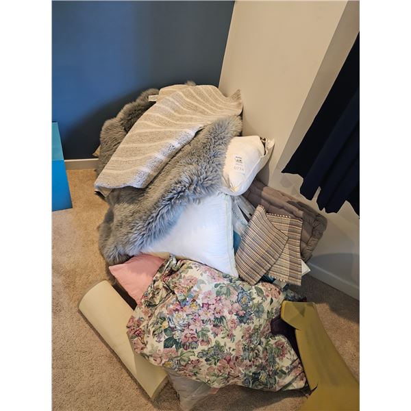 Cushions, Blankets, A