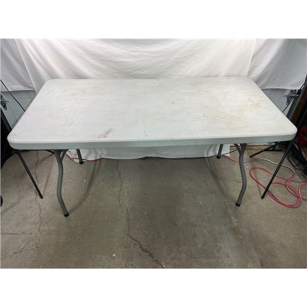 6' Portable Table
