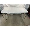 Image 5 : 6' Portable Table