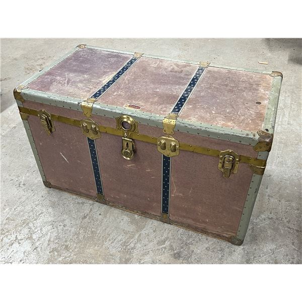 Birkdale Train Trunk