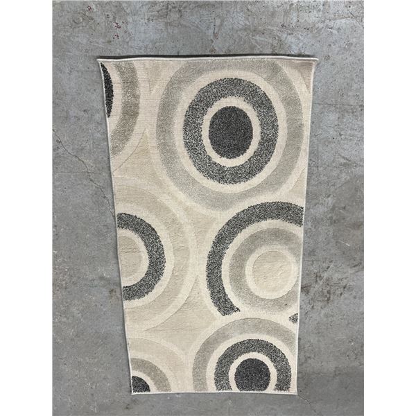 White and Grey Circles Rug