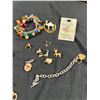 Image 3 : Jewelry Box with Jewelry