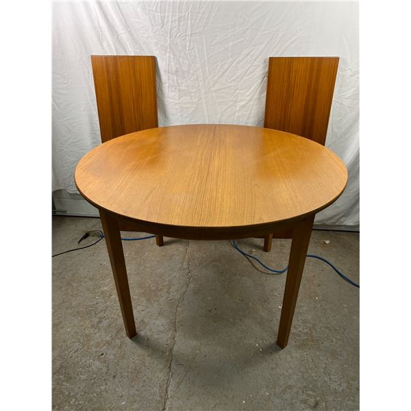 Round Kitchen Table