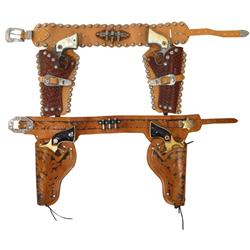 Toy cap guns & holsters (6), 4 Hubley Texan Jrs. w/double holsters, Wild Bill Hickok cap gun in sing