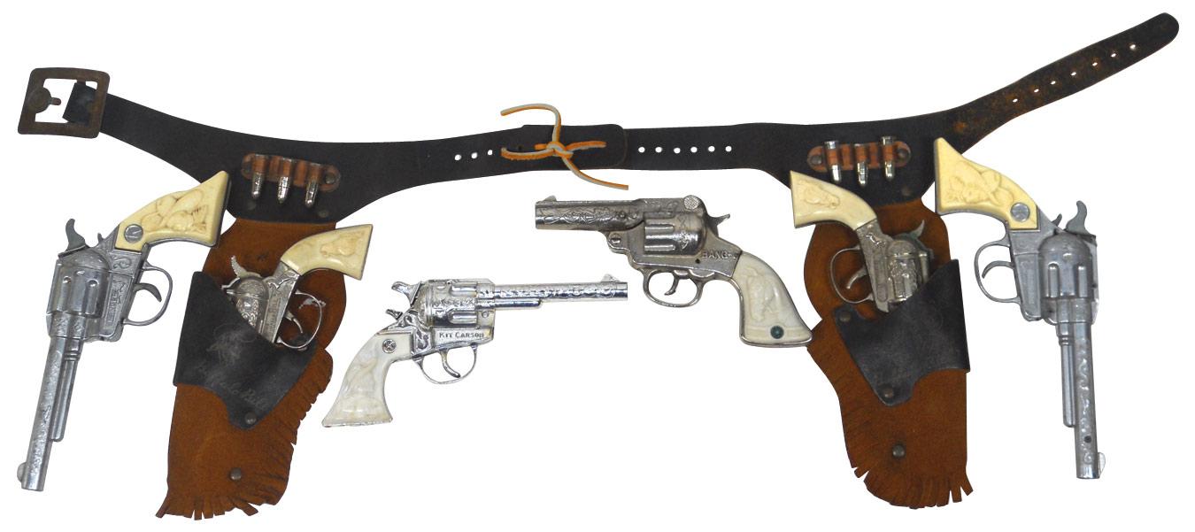 Toy cap guns & holster, Buffalo Bill double leather holster w/Buffalo