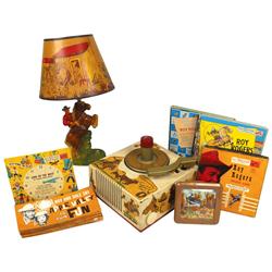 Roy Rogers items (32), includes 25 Apply Valley pamphlets, 11"H RR & Trigger chalkware lamp w/shade,