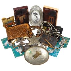 Western lot of 19 items, includes wallets, paperweight, badges, belt buckles & accessories, all VG c
