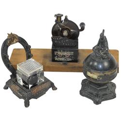 Western office or desk top items (3), U.S. Automatic pencil sharpener, horseshoe fountain pen holder