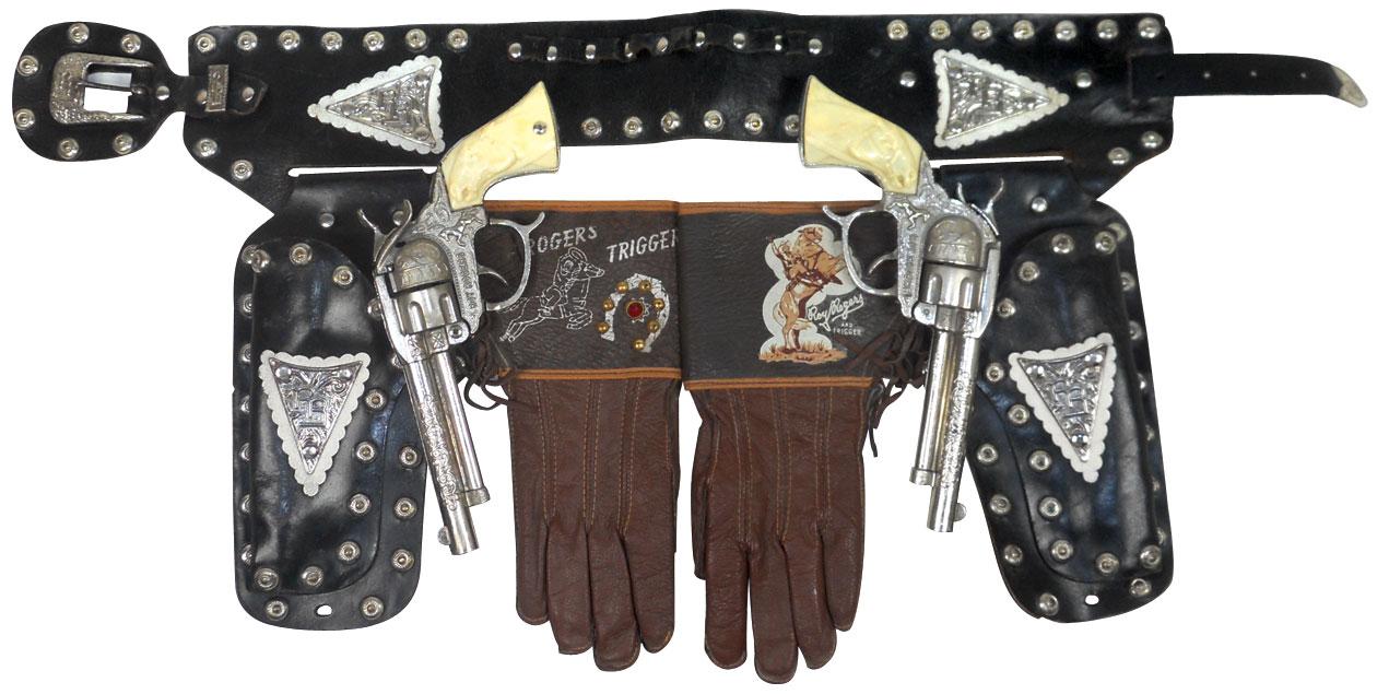 Roy Rogers cap gun & holster set & fringed leather gloves, black