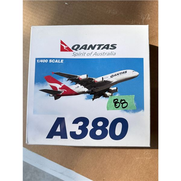 QANTAS SPIRIT OF AUSTRALIA A380 1:400 SCALE DIECAST MODEL AIRPLANE