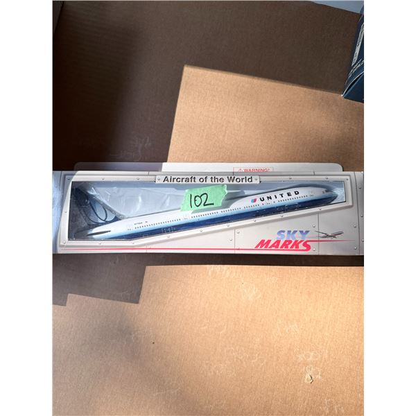 SKY MARKS UNITED DIECAST MODEL AIRPLANE