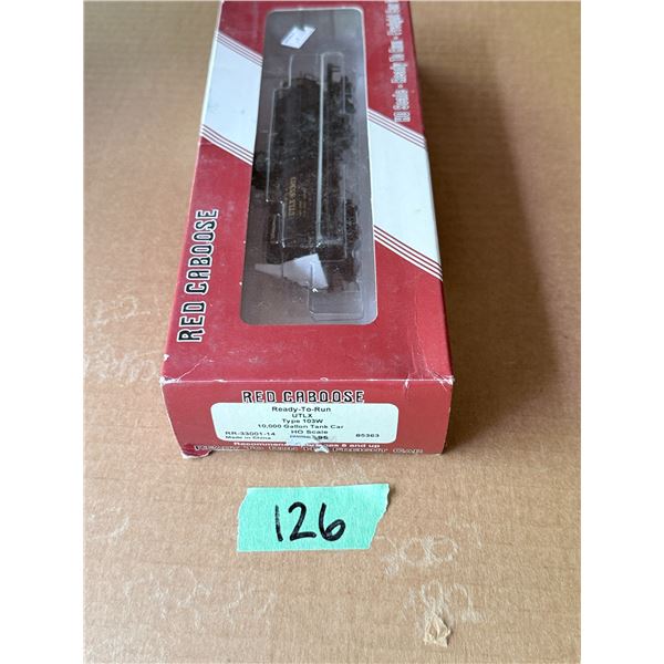 RED CABOOSE UTLX TYPE 103W 10,000 GALLON TANK CAR HO SCALE MODEL TRAIN