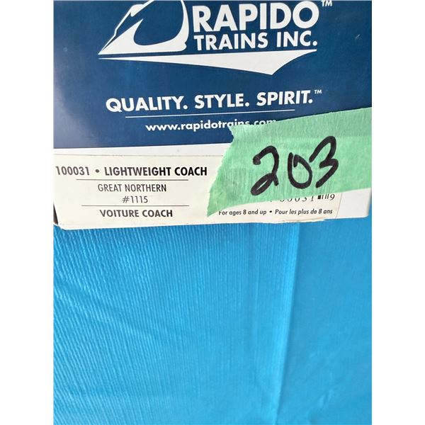 RAPIDO TRAINS INC. GREAT NORTHERN LIGHTWEIGHT COACH MODEL TRAIN