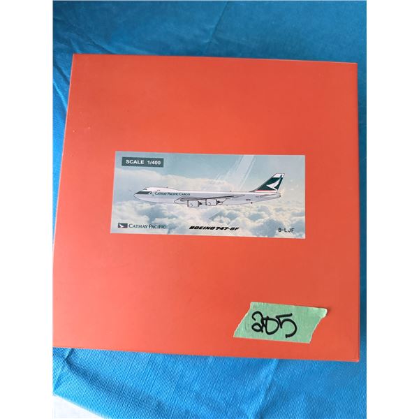 CATHAY PACIFIC CARGO BOEING 747-8F 1:400 DIECAST MODEL AIRPLANE